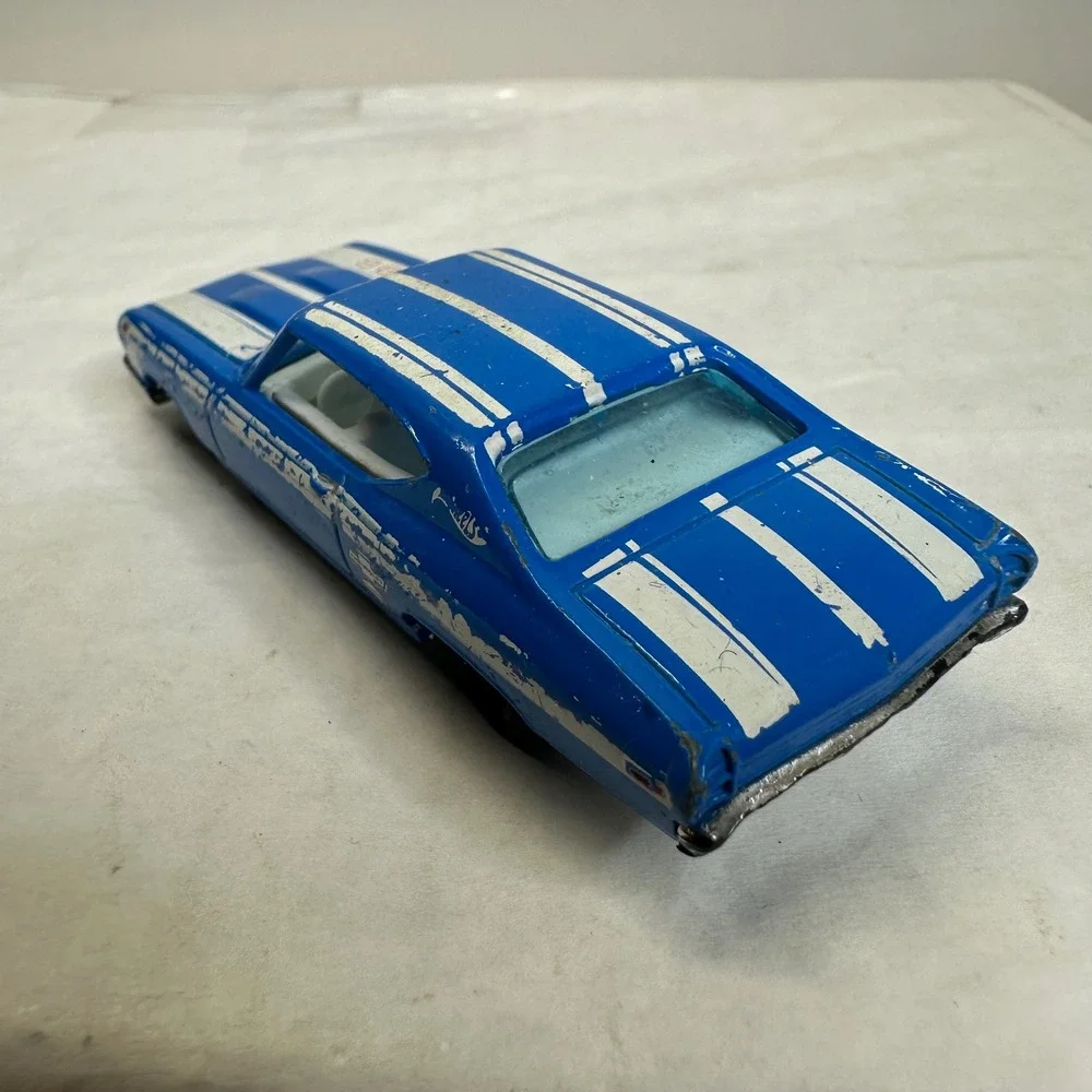Hot Wheels 69 Chevelle SS 396 Blue White Racing Stripes 1:64‎ Diecast Car 2007